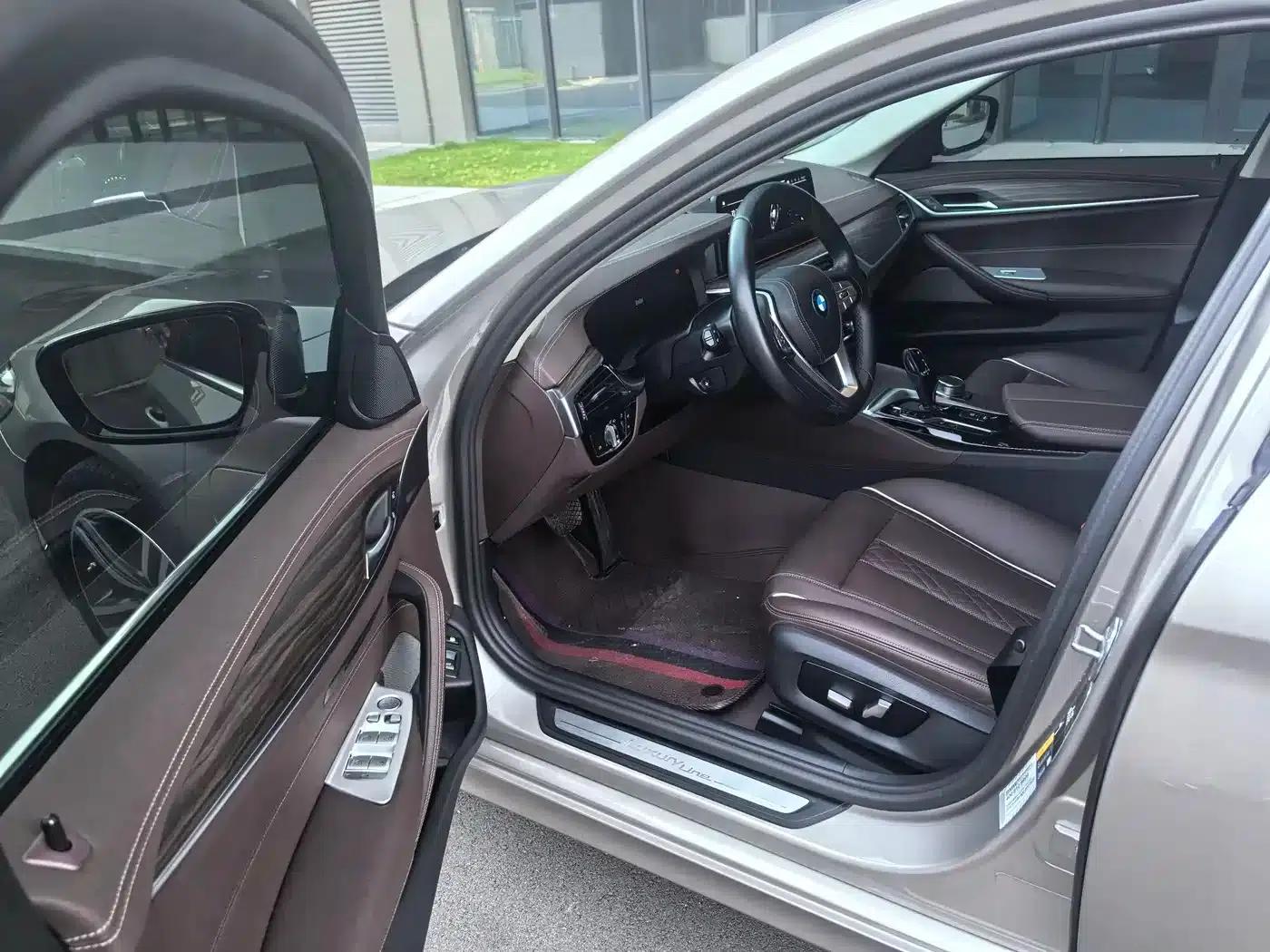 BMW 5 Series PHEV 2022 Facelift 535Le Pioneer Edition M Sport Package — миниатюра 9
