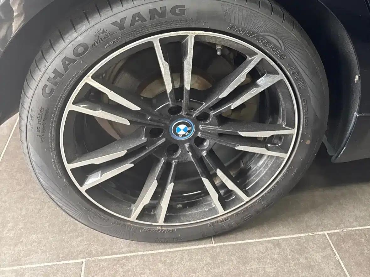 BMW 5 Series PHEV 2019 Facelift 530Le Luxury Package — миниатюра 16