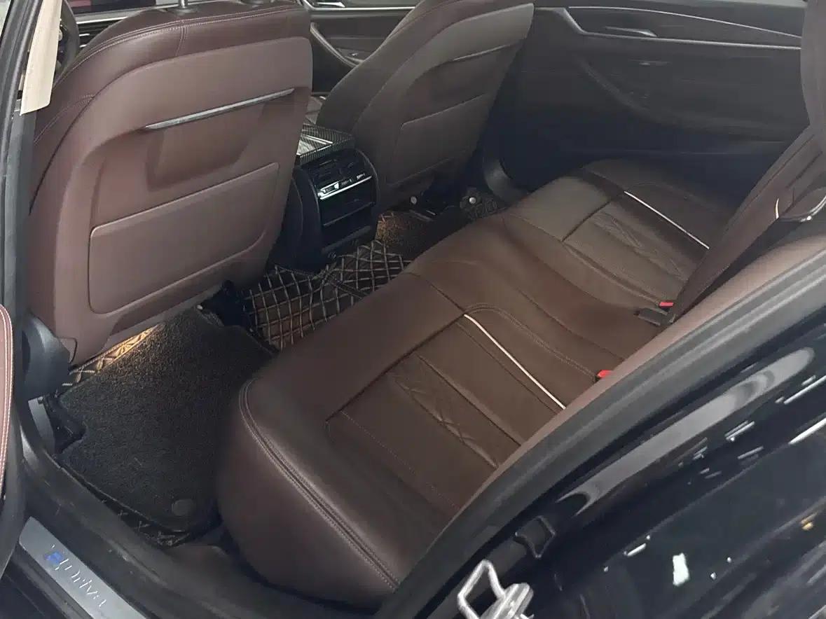 BMW 5 Series PHEV 2019 Facelift 530Le Luxury Package — миниатюра 20