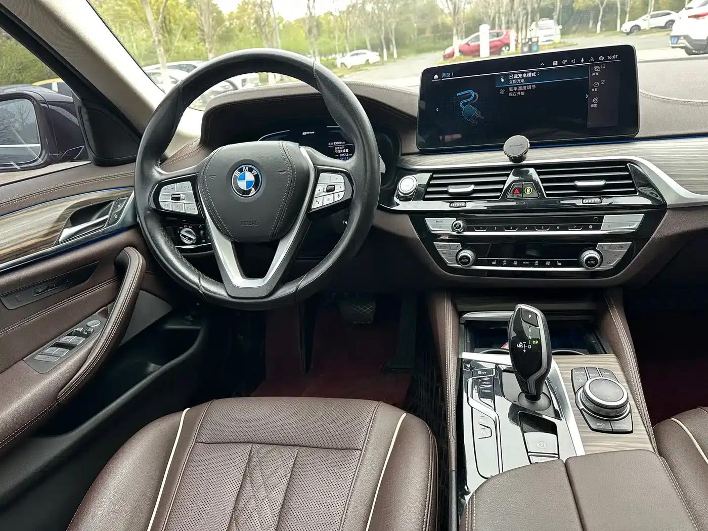 BMW 5 Series PHEV 2022 Facelift 535Le Luxury Package — миниатюра 14