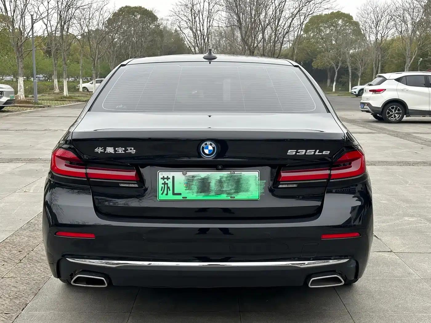 BMW 5 Series PHEV 2022 Facelift 535Le Luxury Package — миниатюра 4