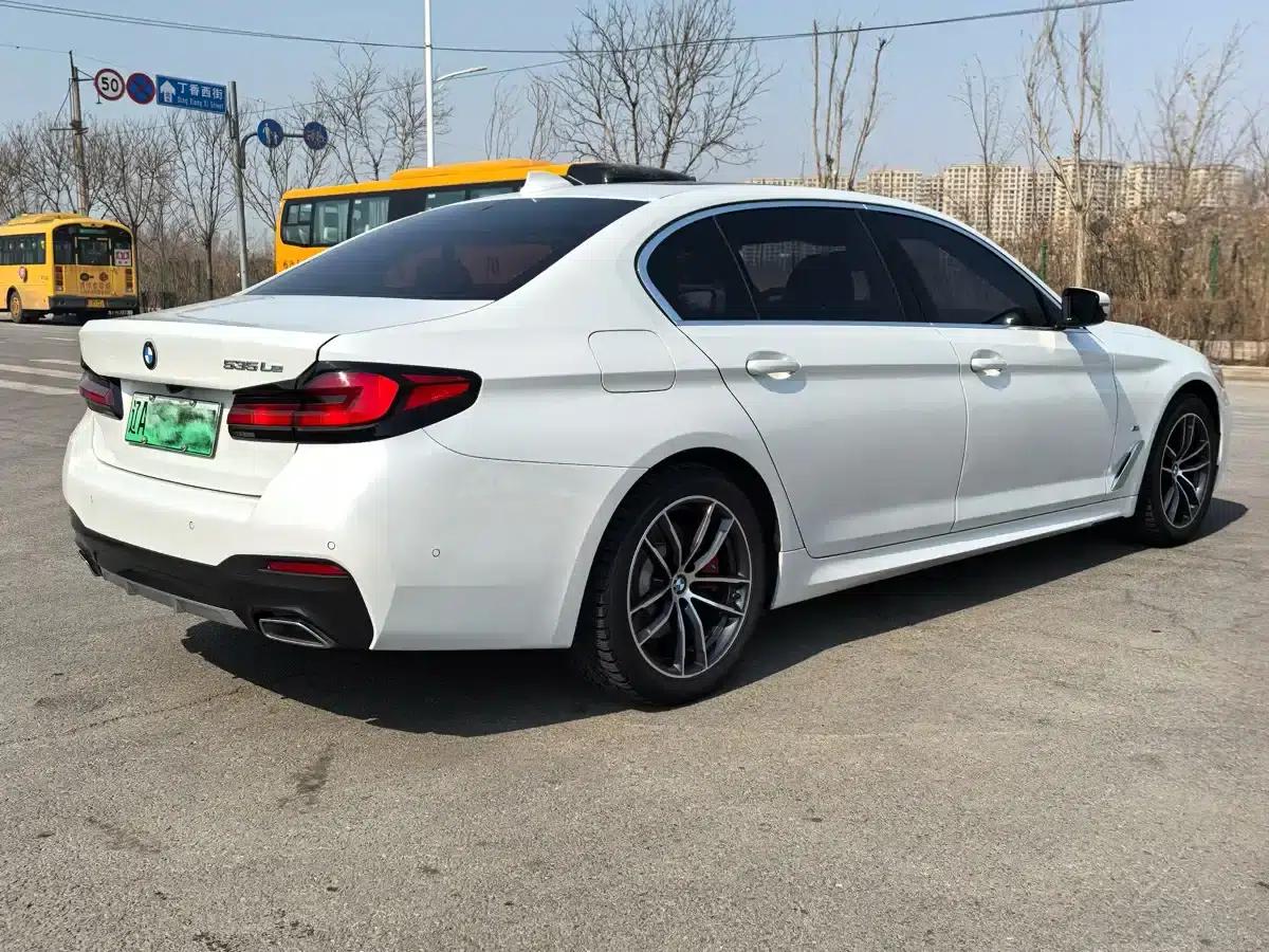 BMW 5 Series PHEV 2021 535Le Luxury Package — миниатюра 11
