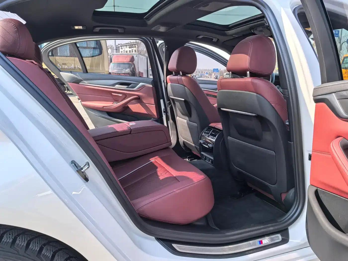 BMW 5 Series PHEV 2021 535Le Luxury Package — миниатюра 9