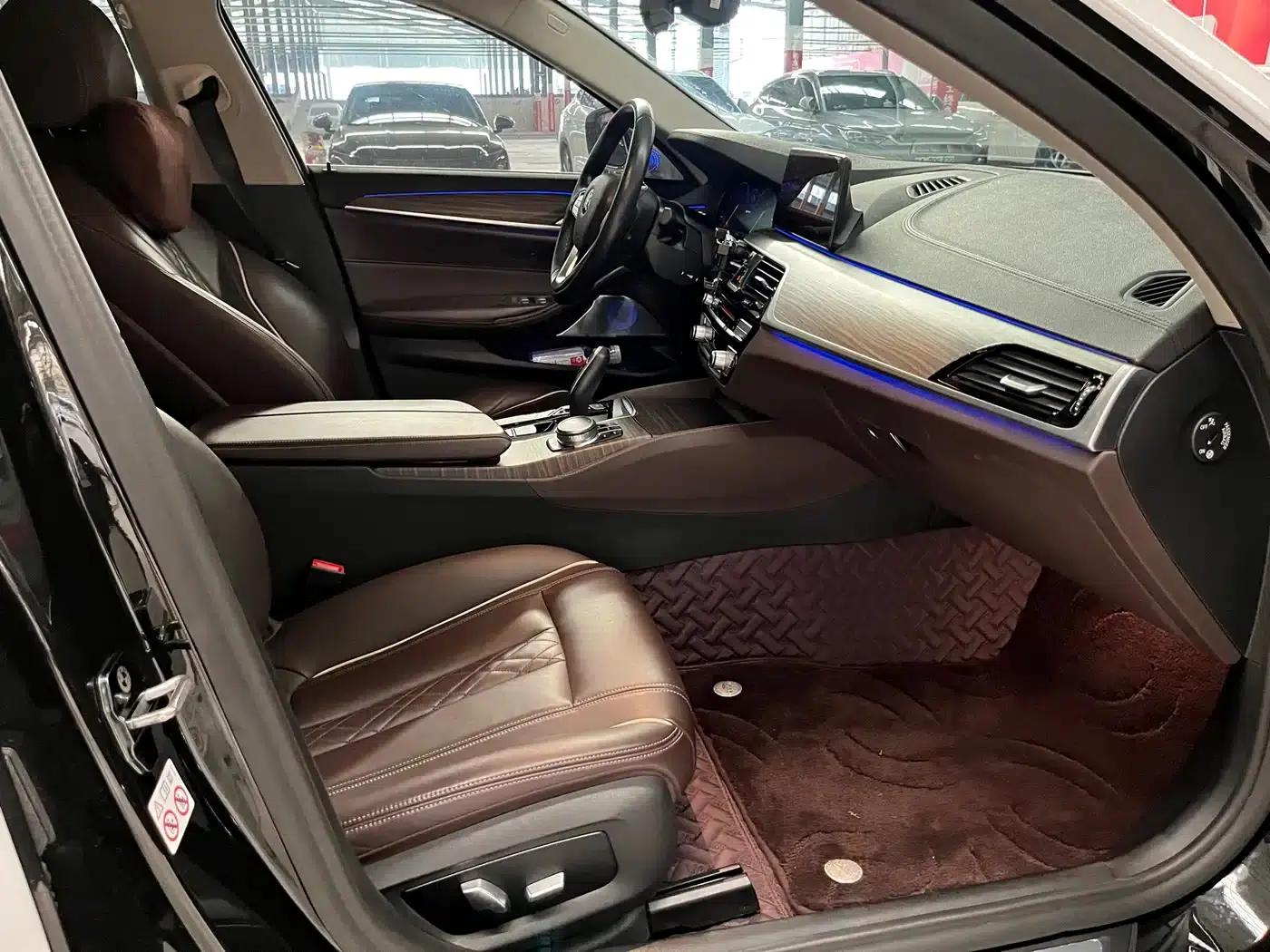 BMW 5 Series PHEV 2019 Facelift 530Le Luxury Package — миниатюра 11