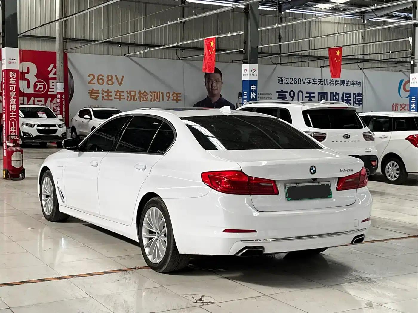 BMW 5 Series PHEV 2019 Facelift 530Le Luxury Package — миниатюра 15