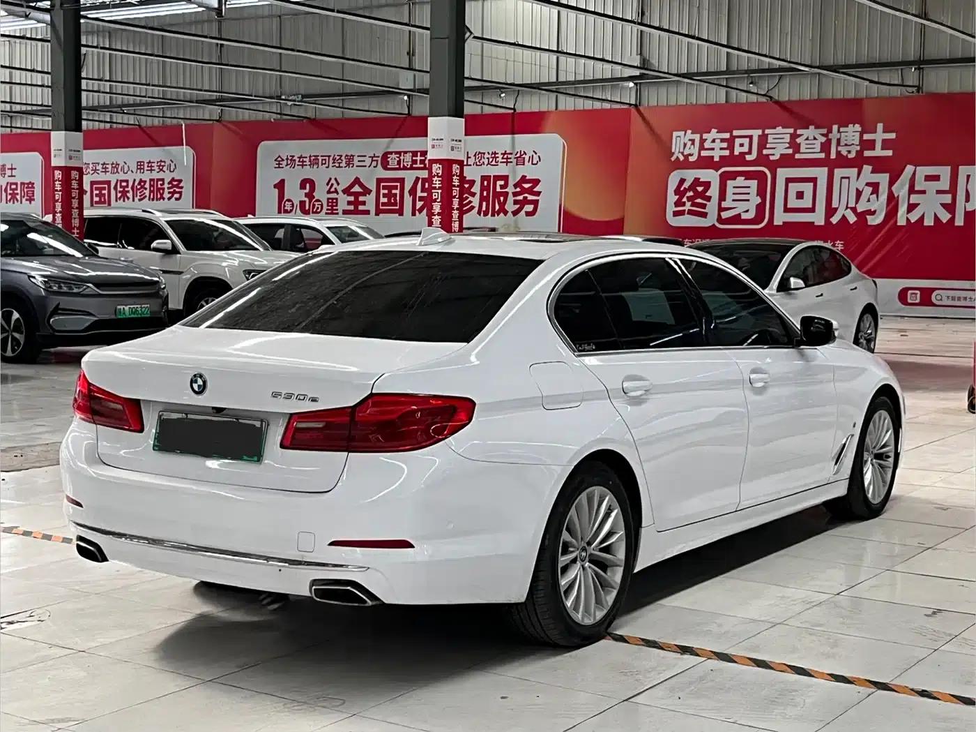 BMW 5 Series PHEV 2019 Facelift 530Le Luxury Package — миниатюра 17