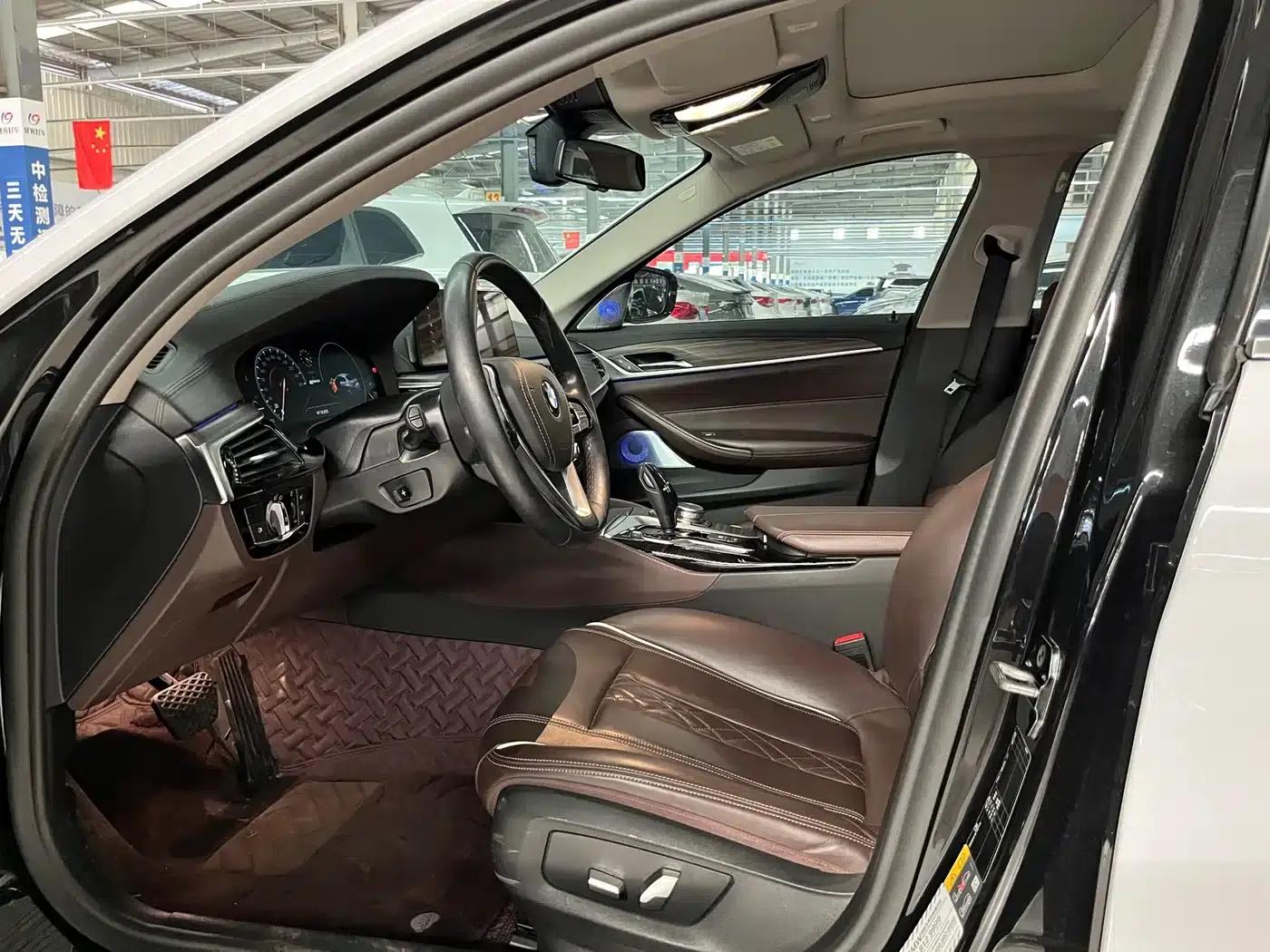 BMW 5 Series PHEV 2019 Facelift 530Le Luxury Package — миниатюра 7