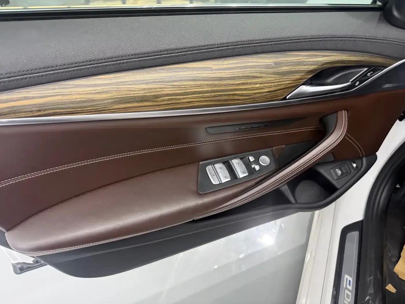BMW 5 Series PHEV 2019 530Le Luxury Package — миниатюра 12