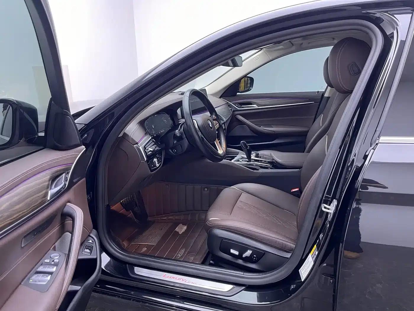 BMW 5 Series PHEV 2021 535Le Luxury Package — миниатюра 9