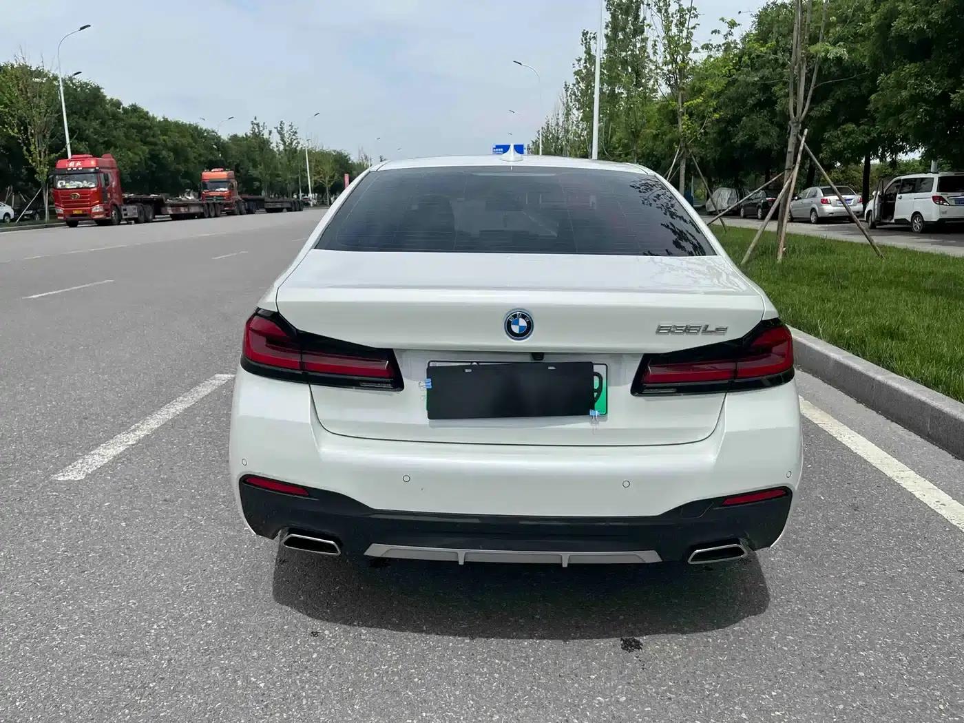 BMW 5 Series PHEV 2021 Facelift 535Le M Sport Package — миниатюра 19