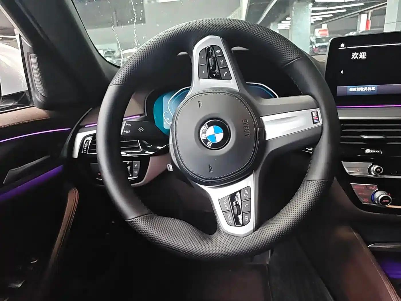 BMW 5 Series PHEV 2021 Facelift 535Le M Sport Package — миниатюра 10