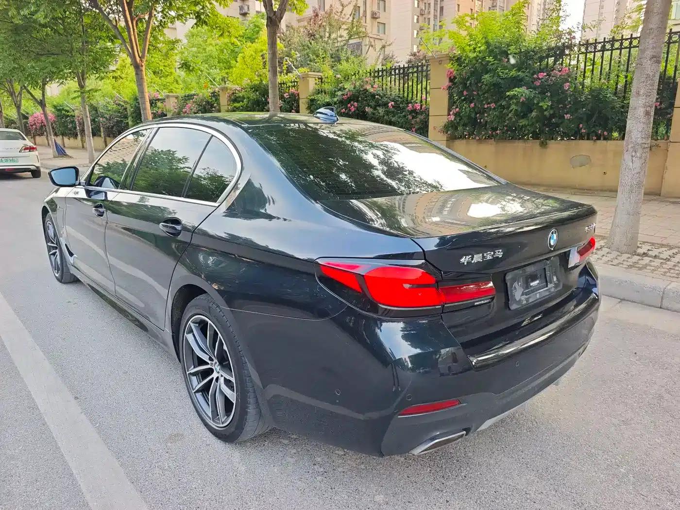 BMW 5 Series PHEV 2021 535Le Pioneer Edition M Sport Package — миниатюра 7