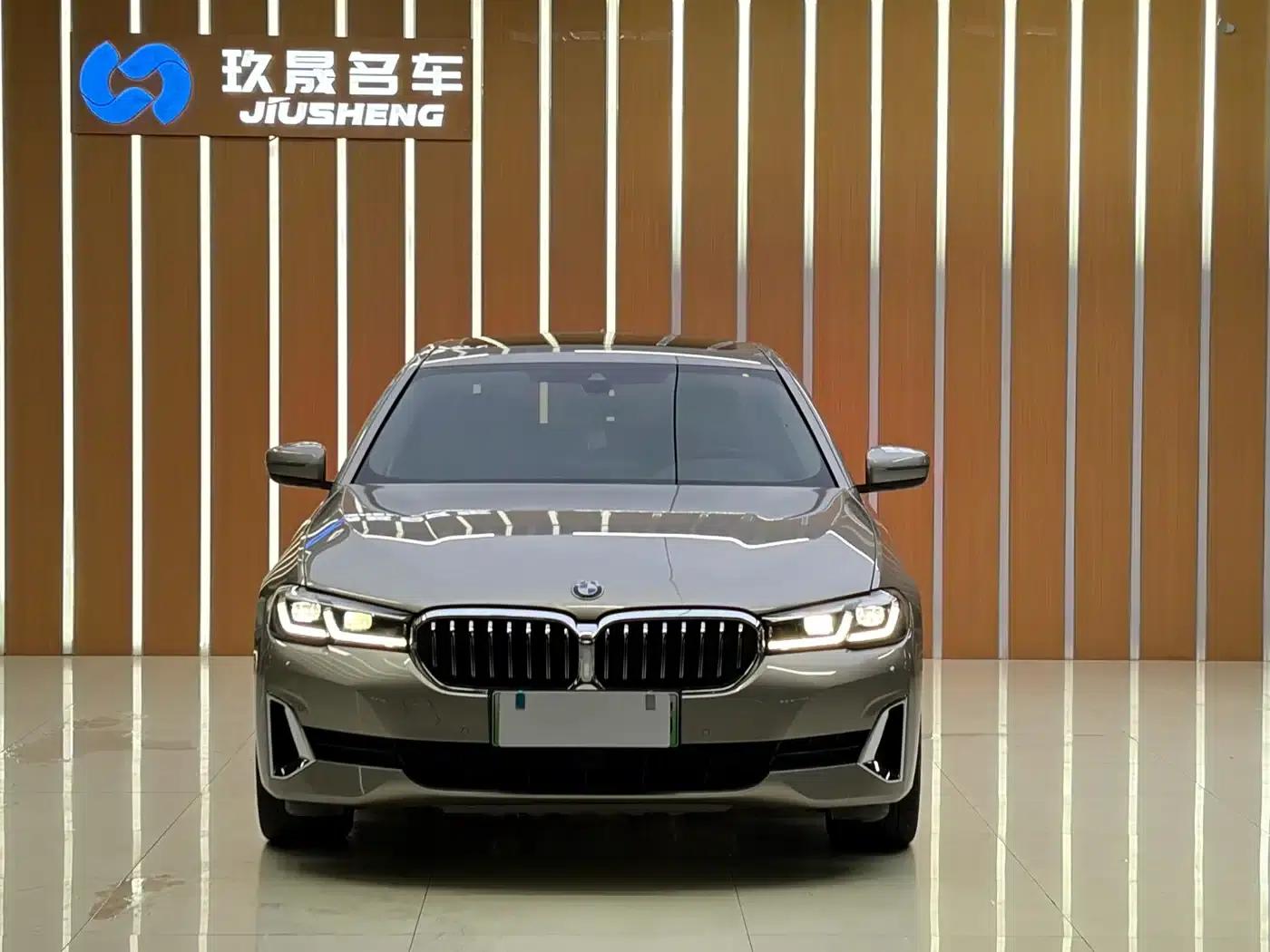 BMW 5 Series PHEV 2021 535Le Luxury Package — миниатюра 2