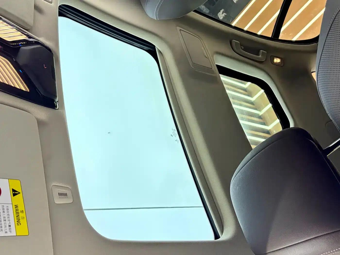 BMW 5 Series PHEV 2021 535Le Luxury Package — миниатюра 16