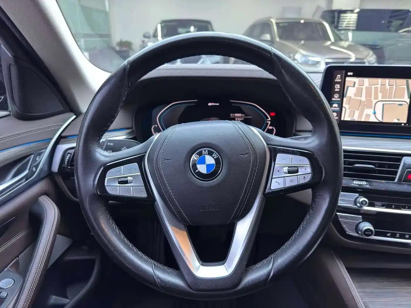 BMW 5 Series PHEV 2021 535Le Luxury Package — миниатюра 11