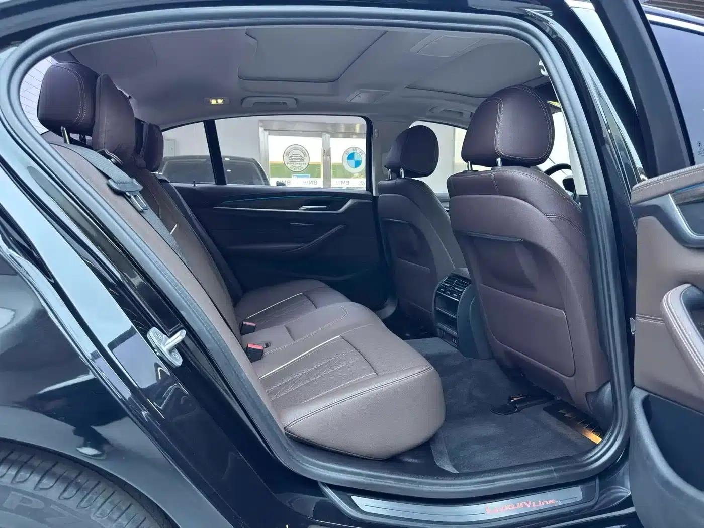 BMW 5 Series PHEV 2021 535Le Luxury Package — миниатюра 12