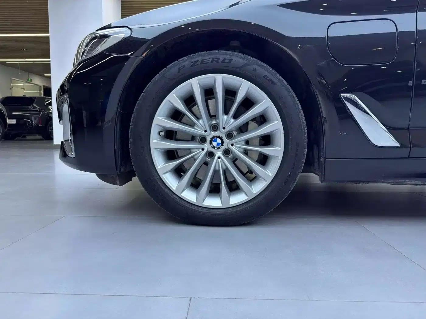 BMW 5 Series PHEV 2021 535Le Luxury Package — миниатюра 9