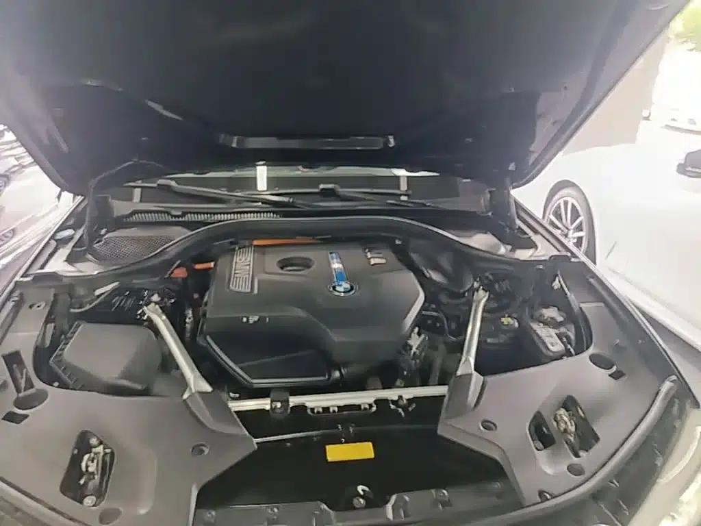 BMW 5 Series PHEV 2019 Facelift 530Le Pioneer Edition — миниатюра 20