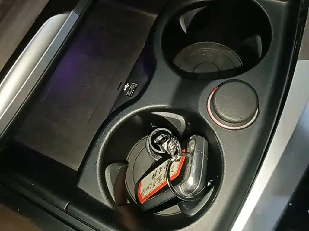 BMW 5 Series PHEV 2019 Facelift 530Le Pioneer Edition — миниатюра 9