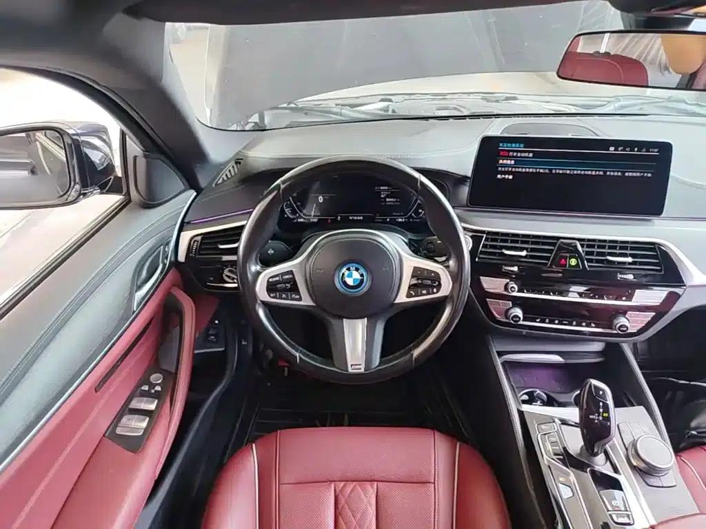 BMW 5 Series PHEV 2022 Facelift 535Le M Sport Package — миниатюра 11