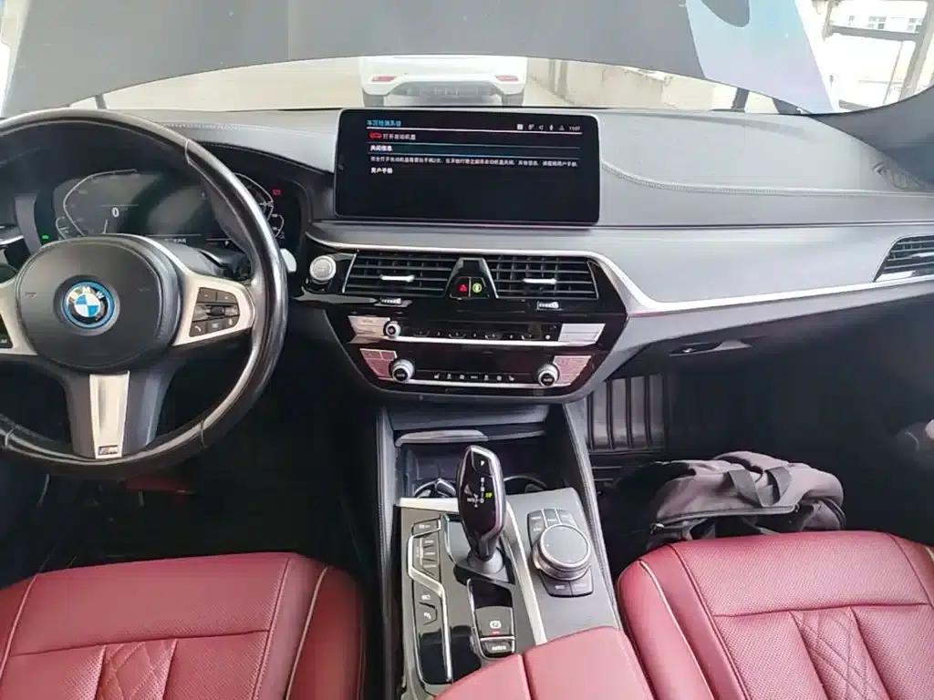 BMW 5 Series PHEV 2022 Facelift 535Le M Sport Package — миниатюра 13