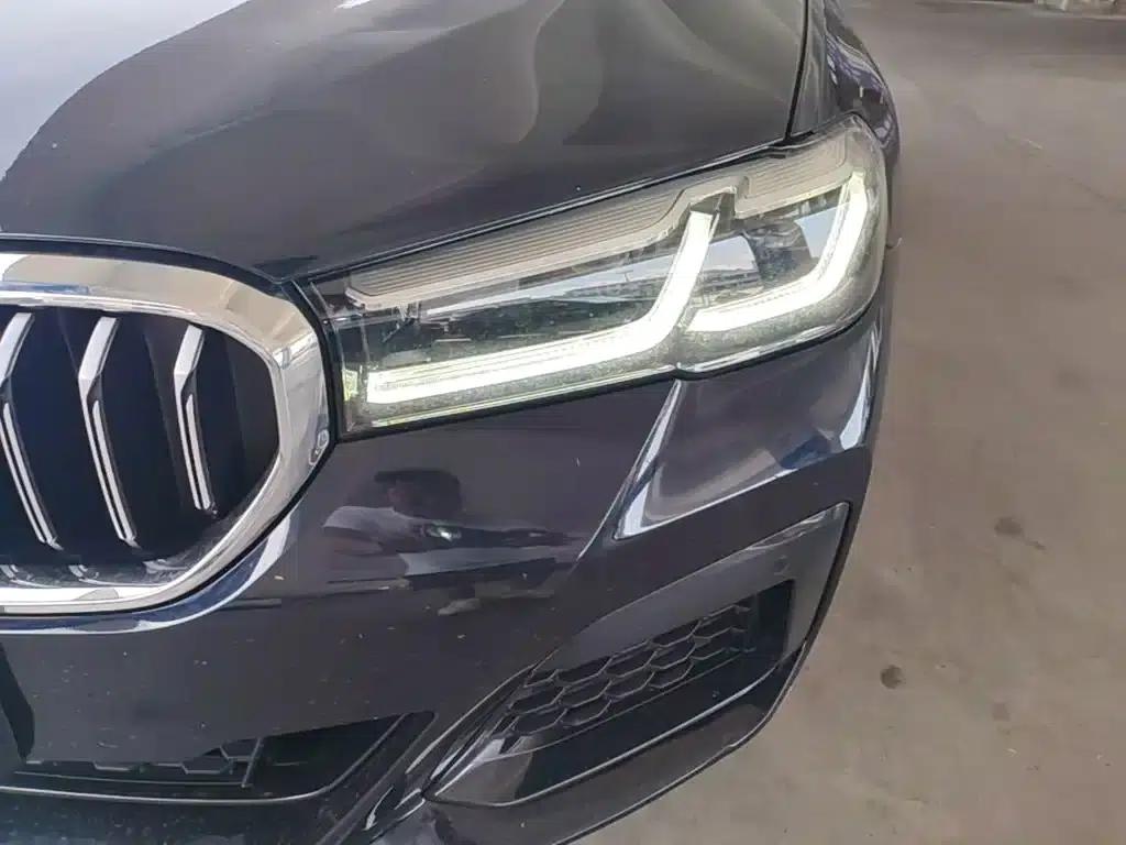 BMW 5 Series PHEV 2022 Facelift 535Le M Sport Package — миниатюра 24