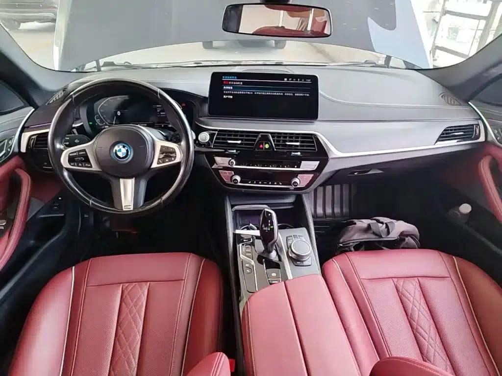BMW 5 Series PHEV 2022 Facelift 535Le M Sport Package — миниатюра 10