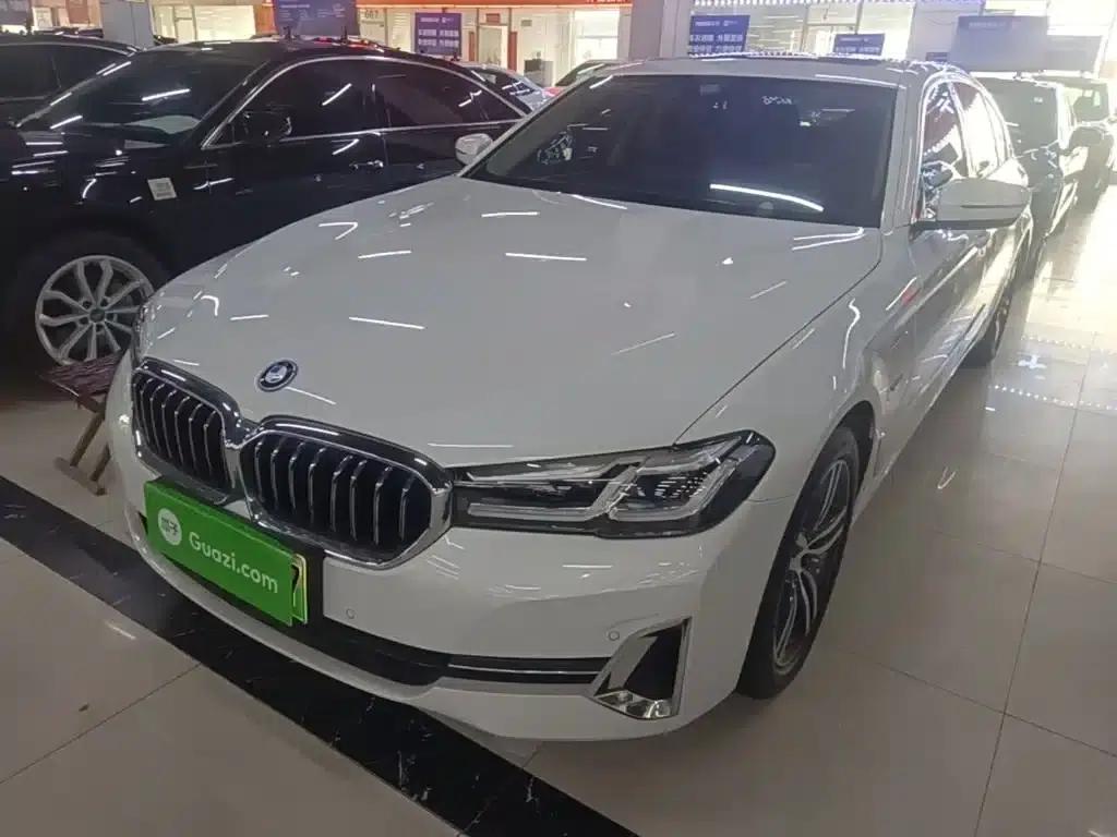 BMW 5 Series PHEV 2022 Facelift 535Le M Sport Package — миниатюра 1