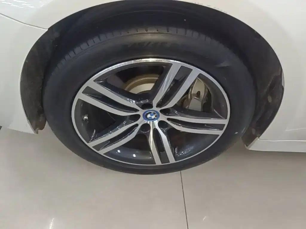 BMW 5 Series PHEV 2022 Facelift 535Le M Sport Package — миниатюра 23