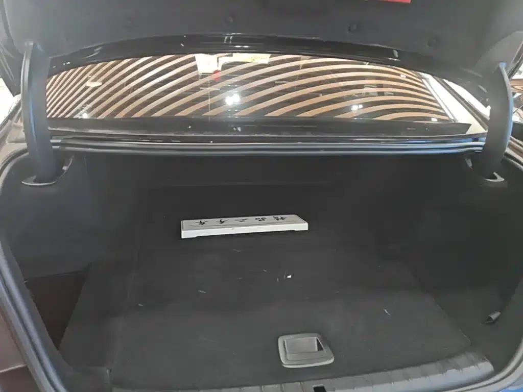 BMW 5 Series PHEV 2019 530Le Luxury Package — миниатюра 19