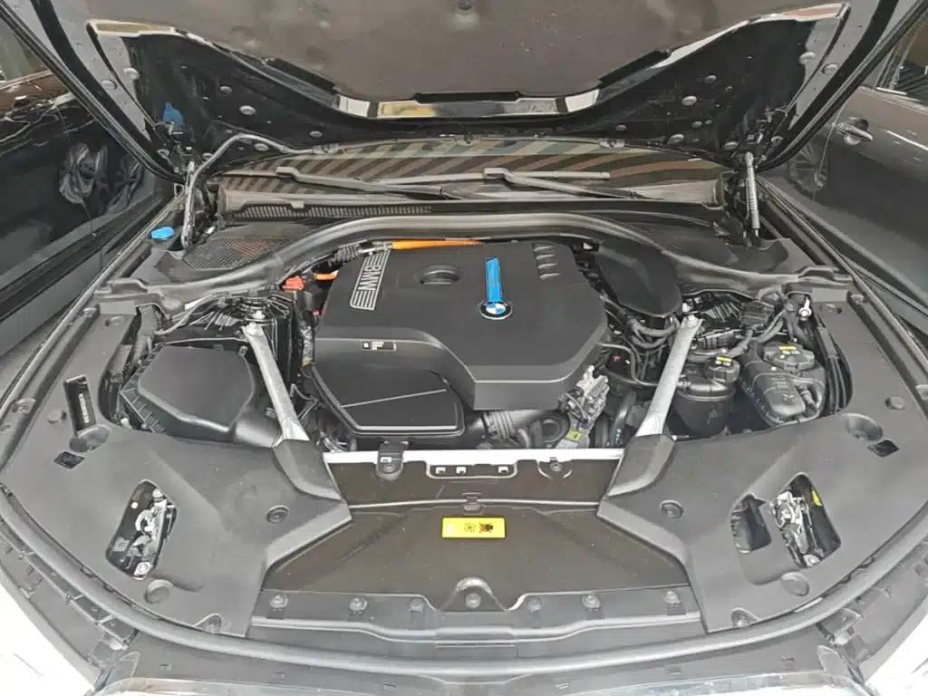 BMW 5 Series PHEV 2019 530Le Luxury Package — миниатюра 20