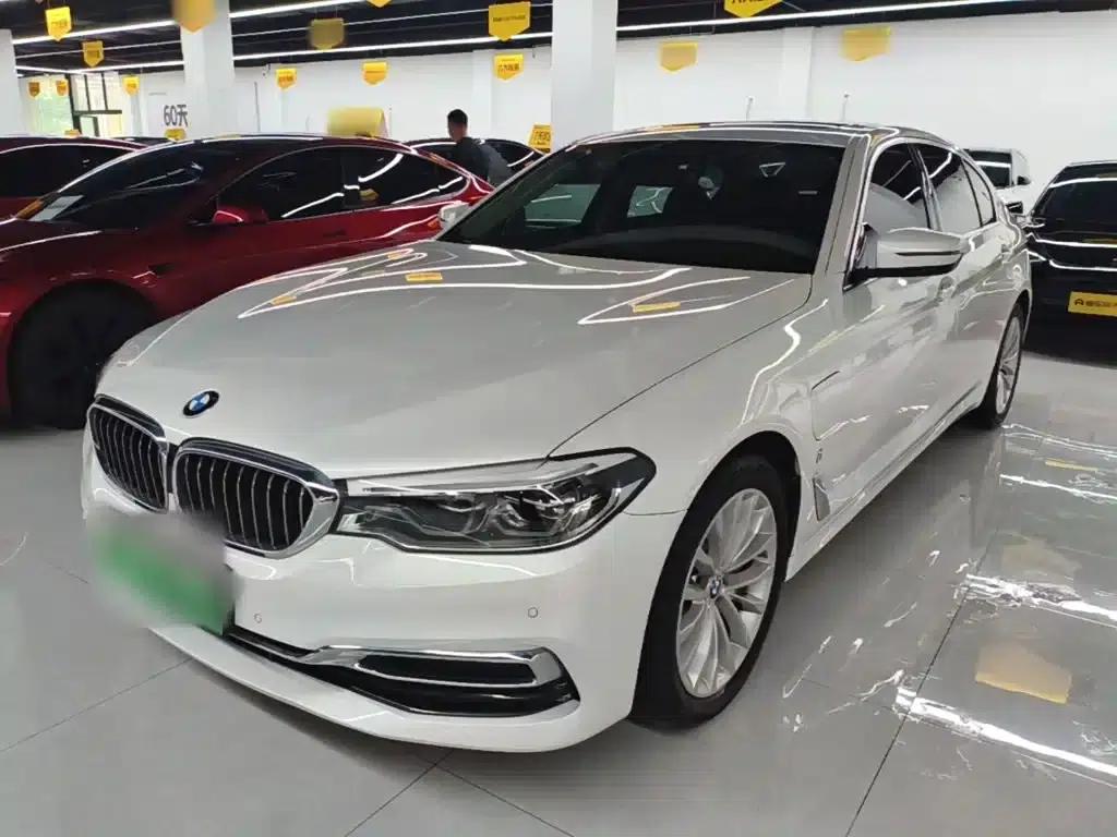 BMW 5 Series PHEV 2020 530Le Luxury Package — миниатюра 2