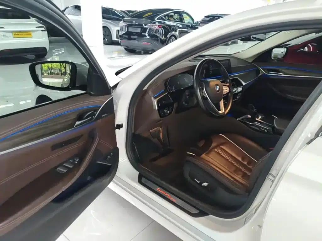 BMW 5 Series PHEV 2020 530Le Luxury Package — миниатюра 16