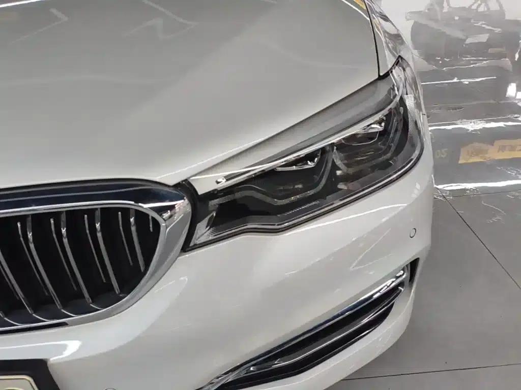 BMW 5 Series PHEV 2020 530Le Luxury Package — миниатюра 24
