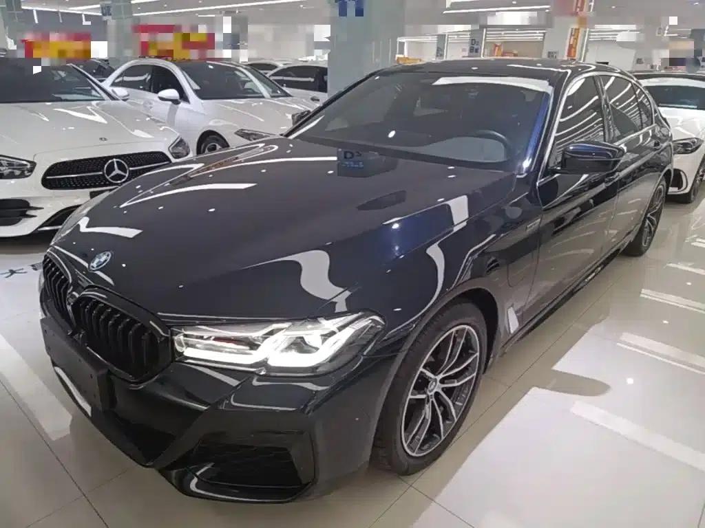 BMW 5 Series PHEV 2022 535Le Pioneer Edition M Sport Package — миниатюра 1