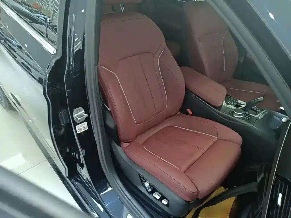 BMW 5 Series PHEV 2022 535Le Pioneer Edition M Sport Package — миниатюра 25