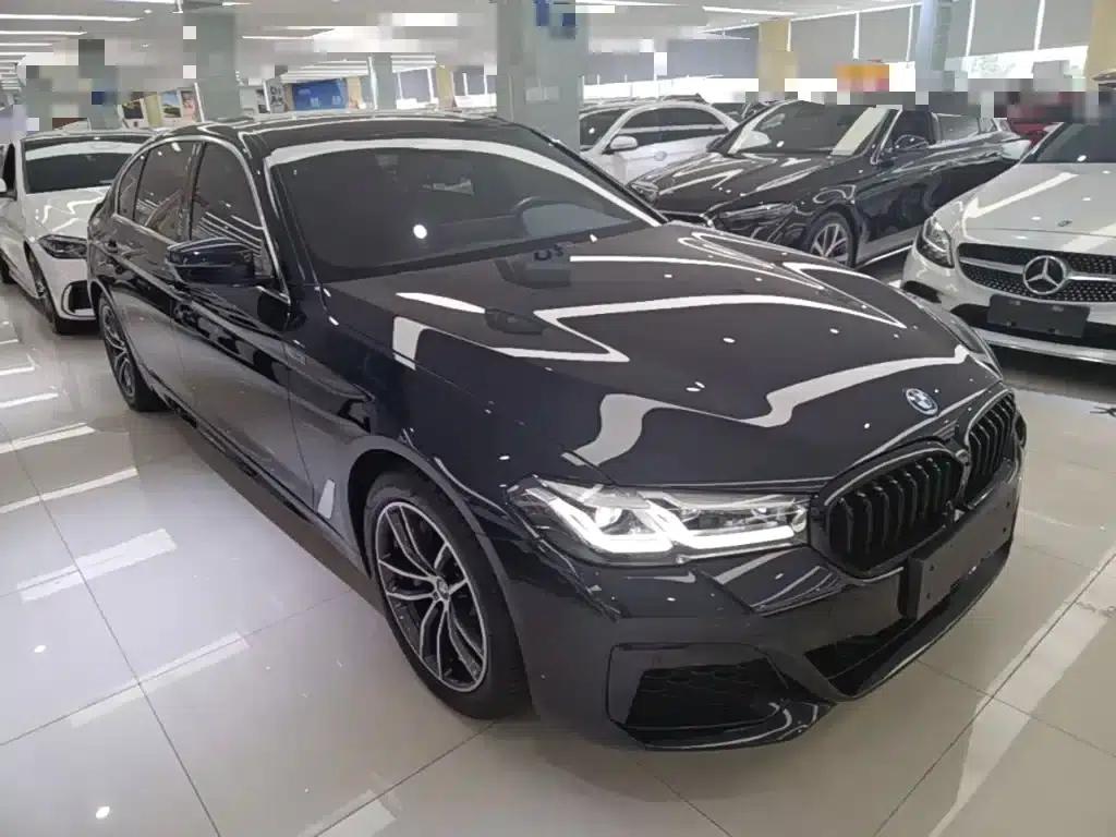 BMW 5 Series PHEV 2022 535Le Pioneer Edition M Sport Package — миниатюра 4