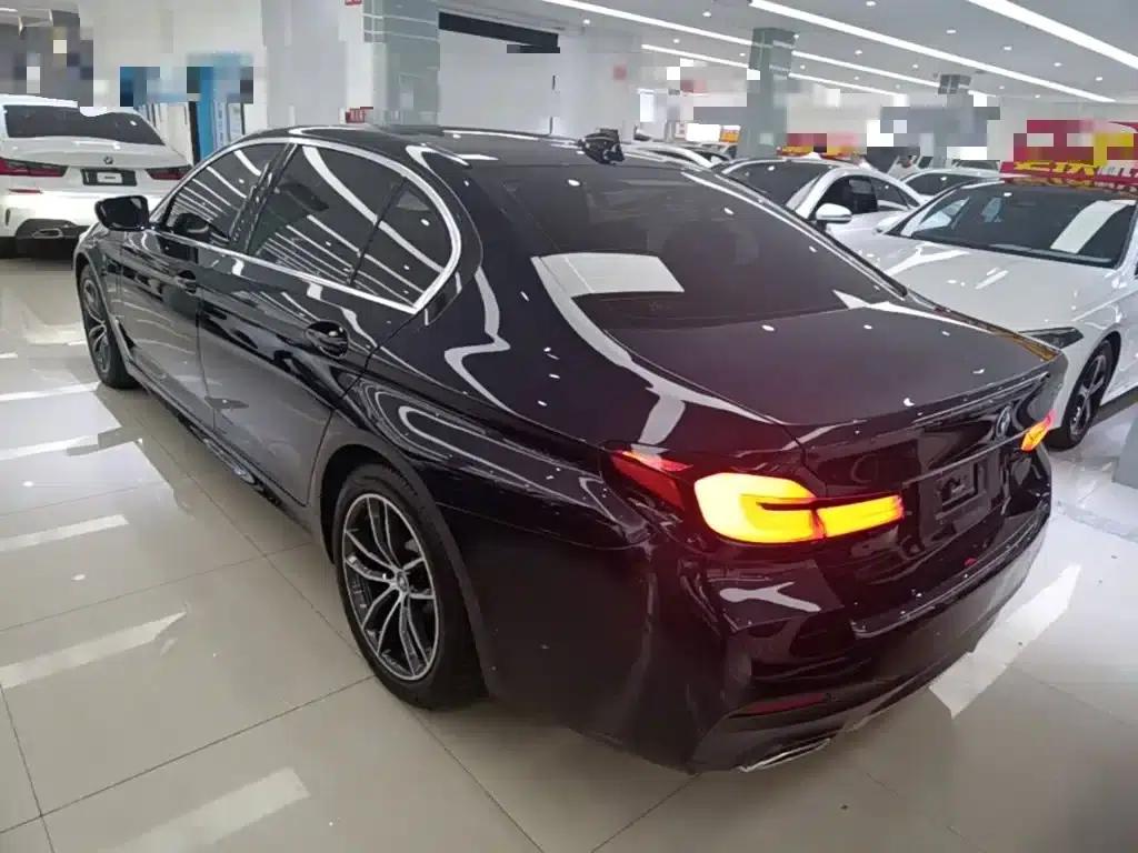 BMW 5 Series PHEV 2022 535Le Pioneer Edition M Sport Package — миниатюра 5