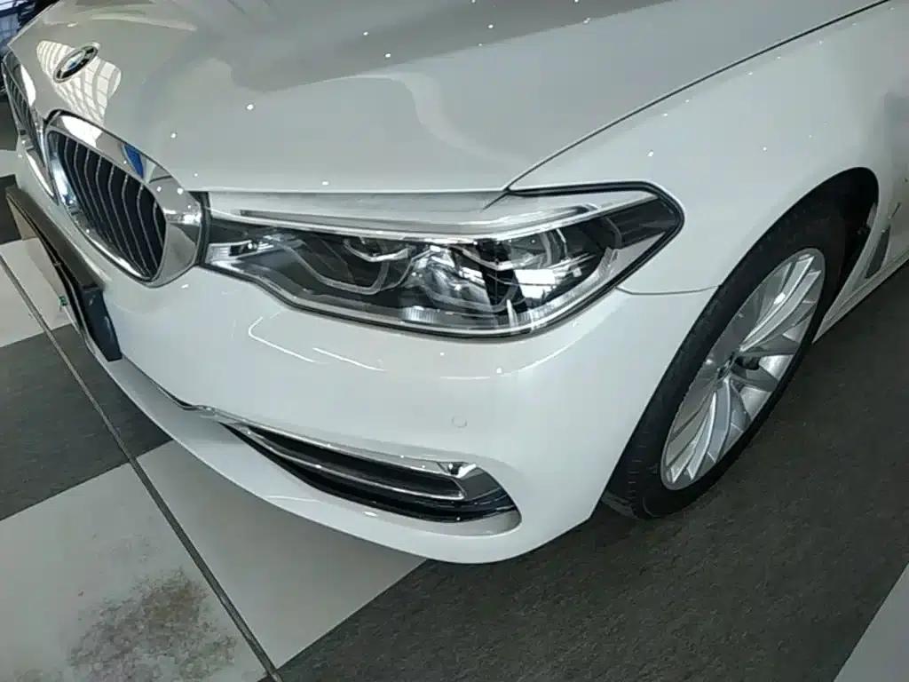 BMW 5 Series PHEV 2019 Facelift 530Le Luxury Package — миниатюра 24