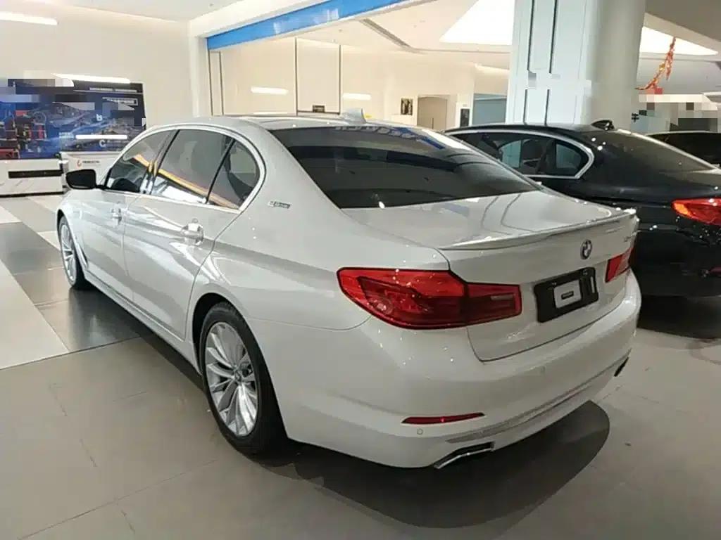 BMW 5 Series PHEV 2019 Facelift 530Le Luxury Package — миниатюра 5