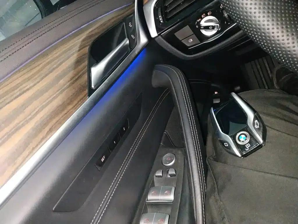 BMW 5 Series PHEV 2019 Facelift 530Le Luxury Package — миниатюра 9