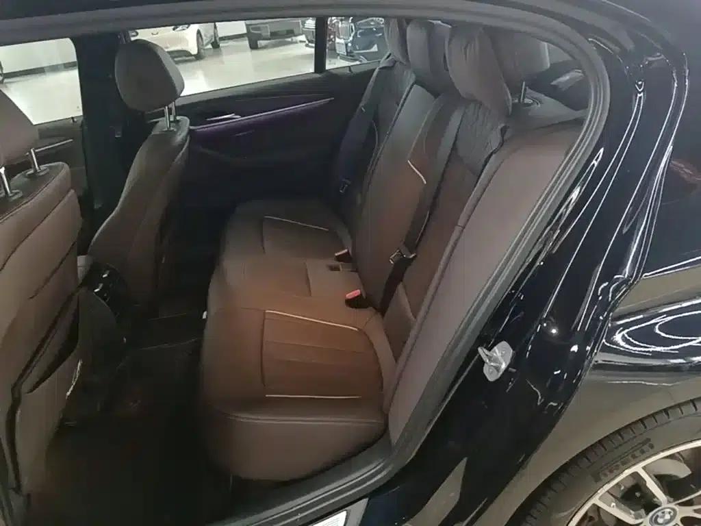 BMW 5 Series PHEV 2022 Facelift 535Le M Sport Package — миниатюра 17