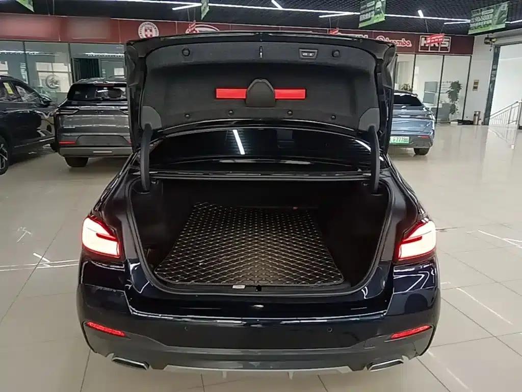 BMW 5 Series PHEV 2022 Facelift 535Le M Sport Package — миниатюра 19