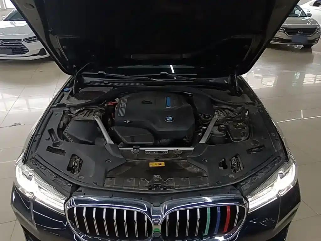 BMW 5 Series PHEV 2022 Facelift 535Le M Sport Package — миниатюра 20