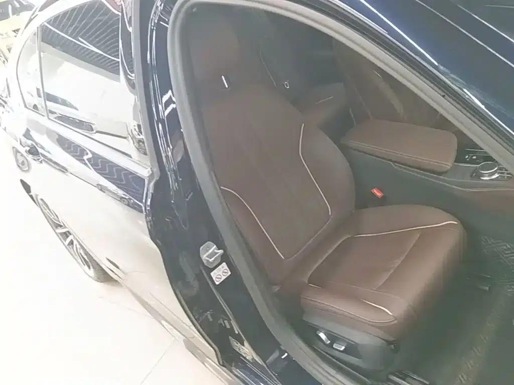 BMW 5 Series PHEV 2022 Facelift 535Le M Sport Package — миниатюра 25