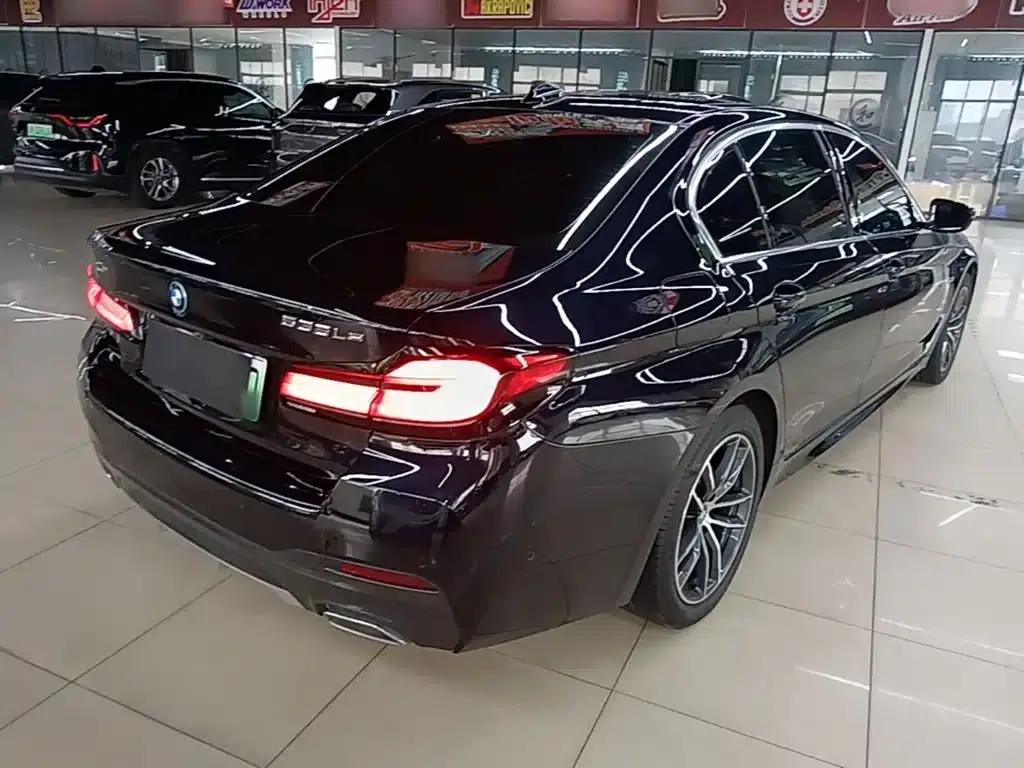 BMW 5 Series PHEV 2022 Facelift 535Le M Sport Package — миниатюра 7