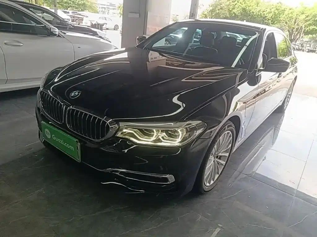 BMW 5 Series PHEV 2019 530Le Luxury Package — миниатюра 1