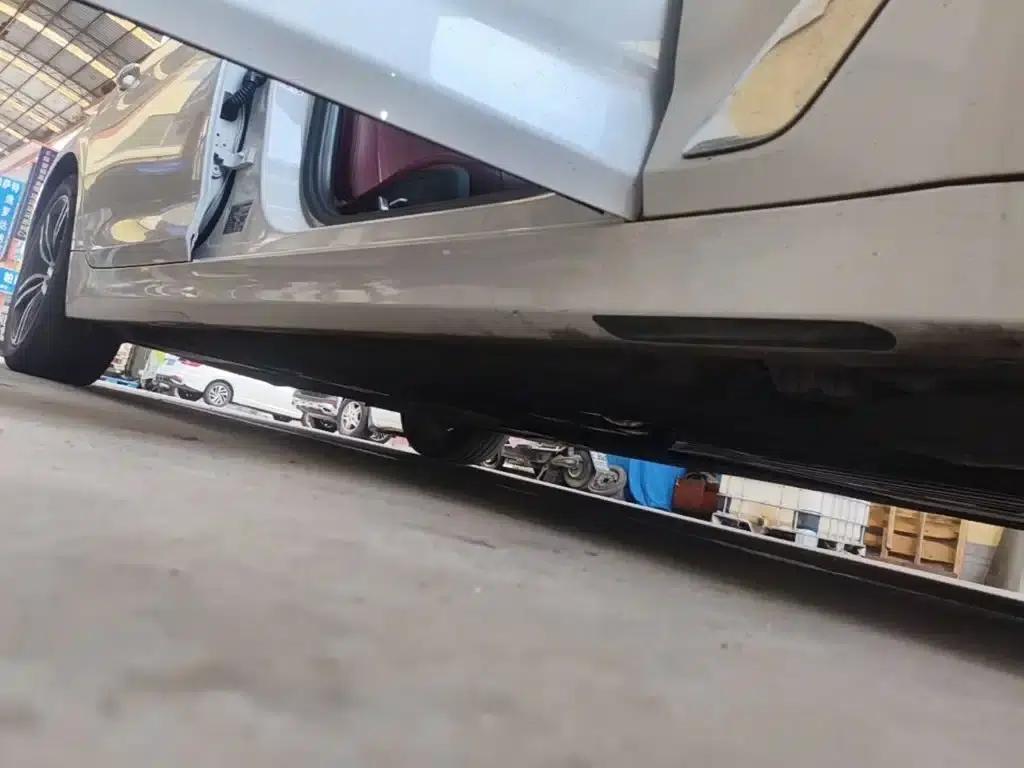BMW 5 Series PHEV 2022 Facelift 535Le Luxury Package — миниатюра 21