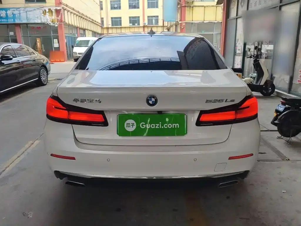 BMW 5 Series PHEV 2022 Facelift 535Le Luxury Package — миниатюра 6