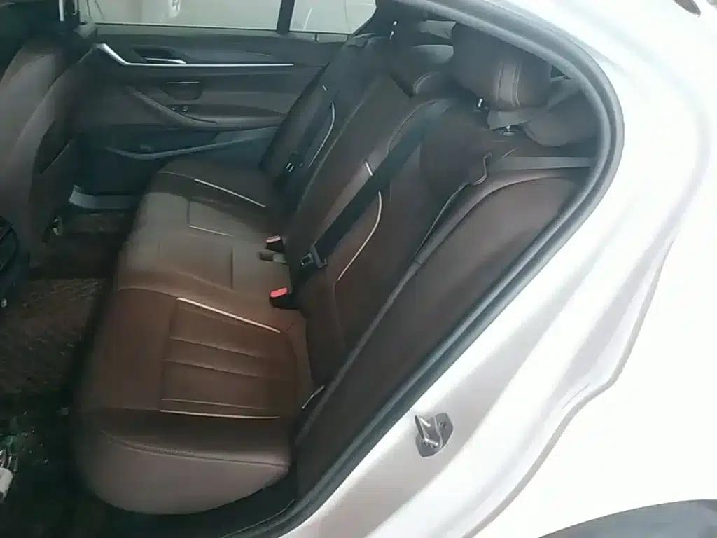 BMW 5 Series PHEV 2021 535Le M Sport Package — миниатюра 13